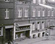 Mehr über den Artikel erfahren Der Young Lady Club und das Nachtleben von Rendsburg